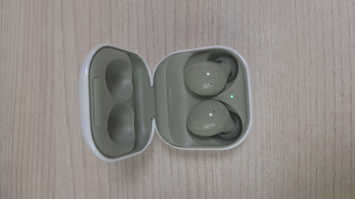 Samsung’s Galaxy H1 Over-Ear Headphones Show Up in an App Leak